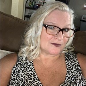 Meet your Posher, Peggy